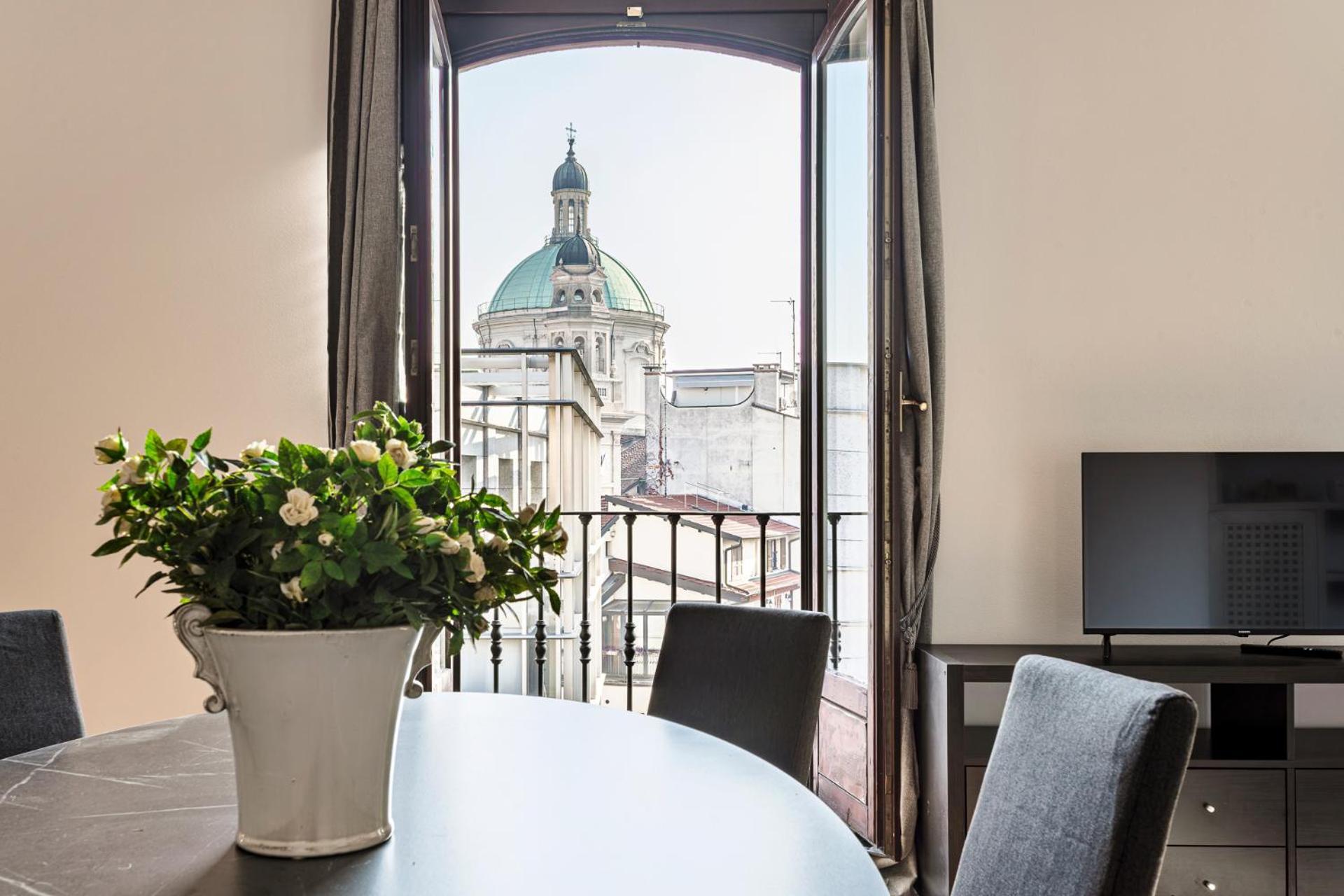 Elegant 2 Bedrooms Apartments Near Duomo Milan Exterior photo