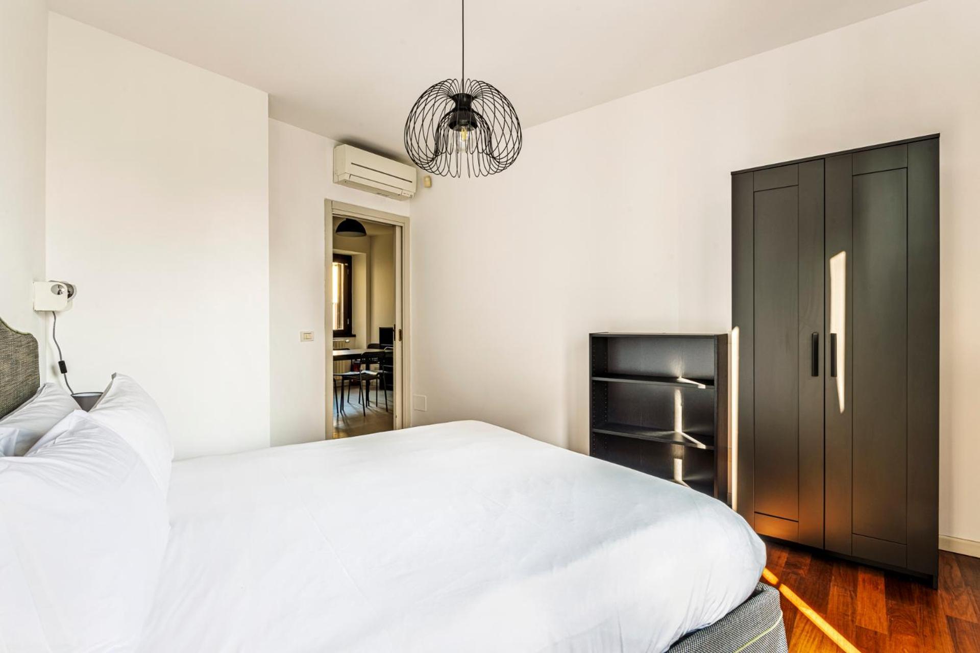 Elegant 2 Bedrooms Apartments Near Duomo Milan Exterior photo