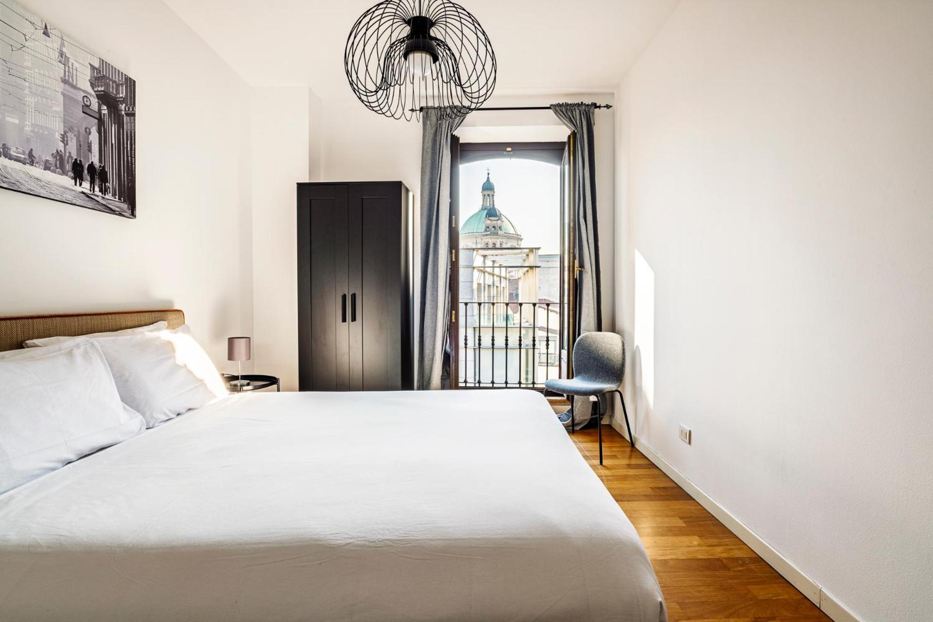 Elegant 2 Bedrooms Apartments Near Duomo Milan Exterior photo